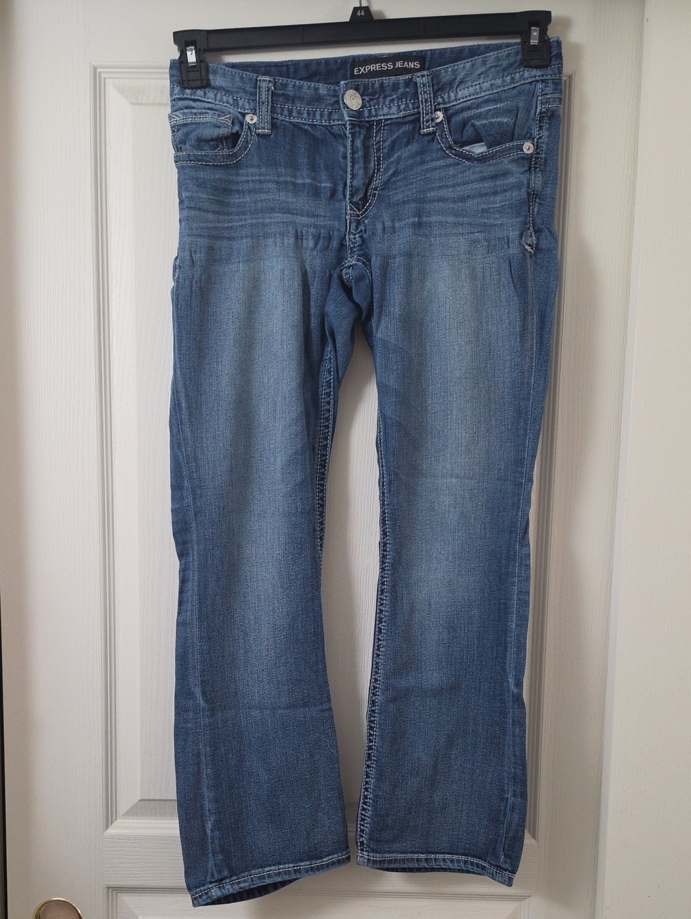 Express | Barely Boot Stella low-rise medium-wash denim 2010's jeans Size 6s
